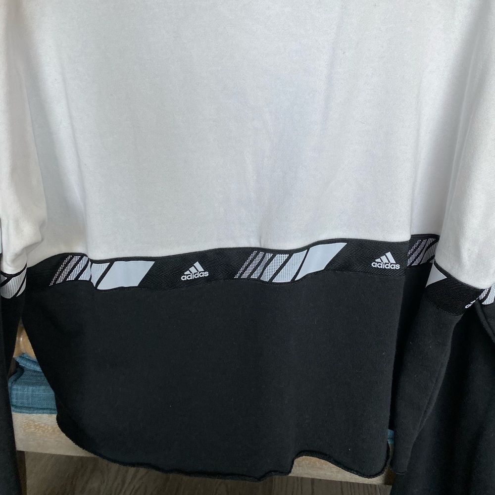 Adidas cropped pullover - Picture 3 of 3